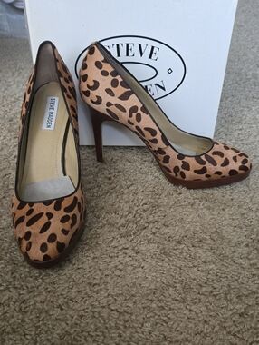 Steve Madden Leopard Spot High Heel Pump in Tan and Dark Brown